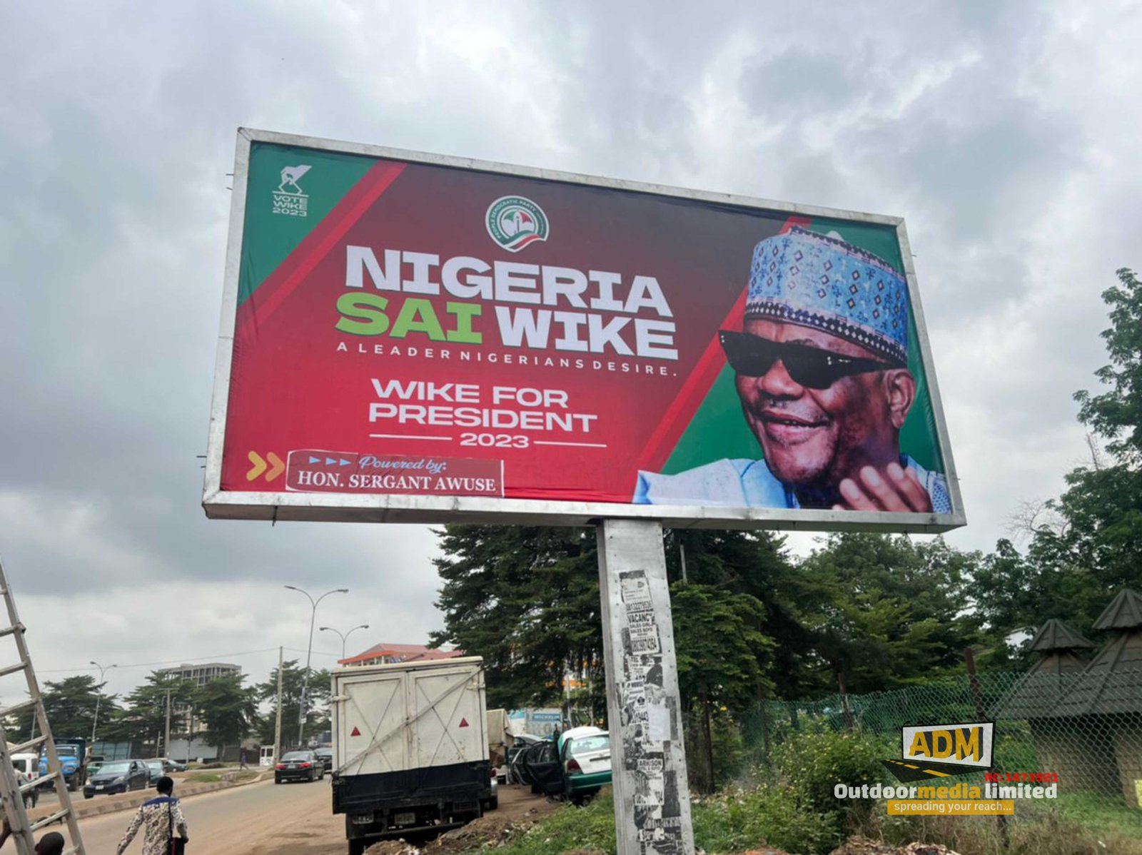 Billboard-advert